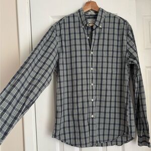 Men’s button down 
Vintage organic cotton J. Crew